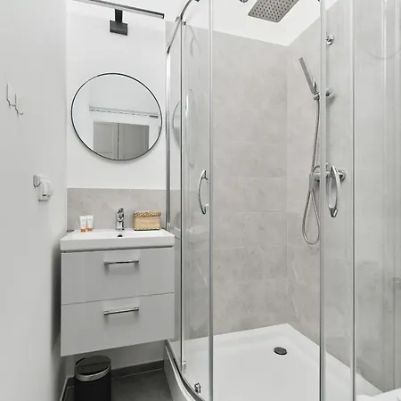 Museum Square By Renters Apartment