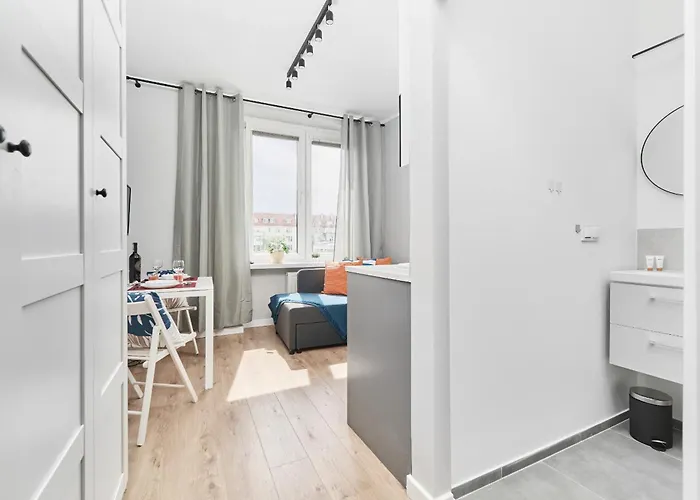 Museum Square By Renters * Breslavia